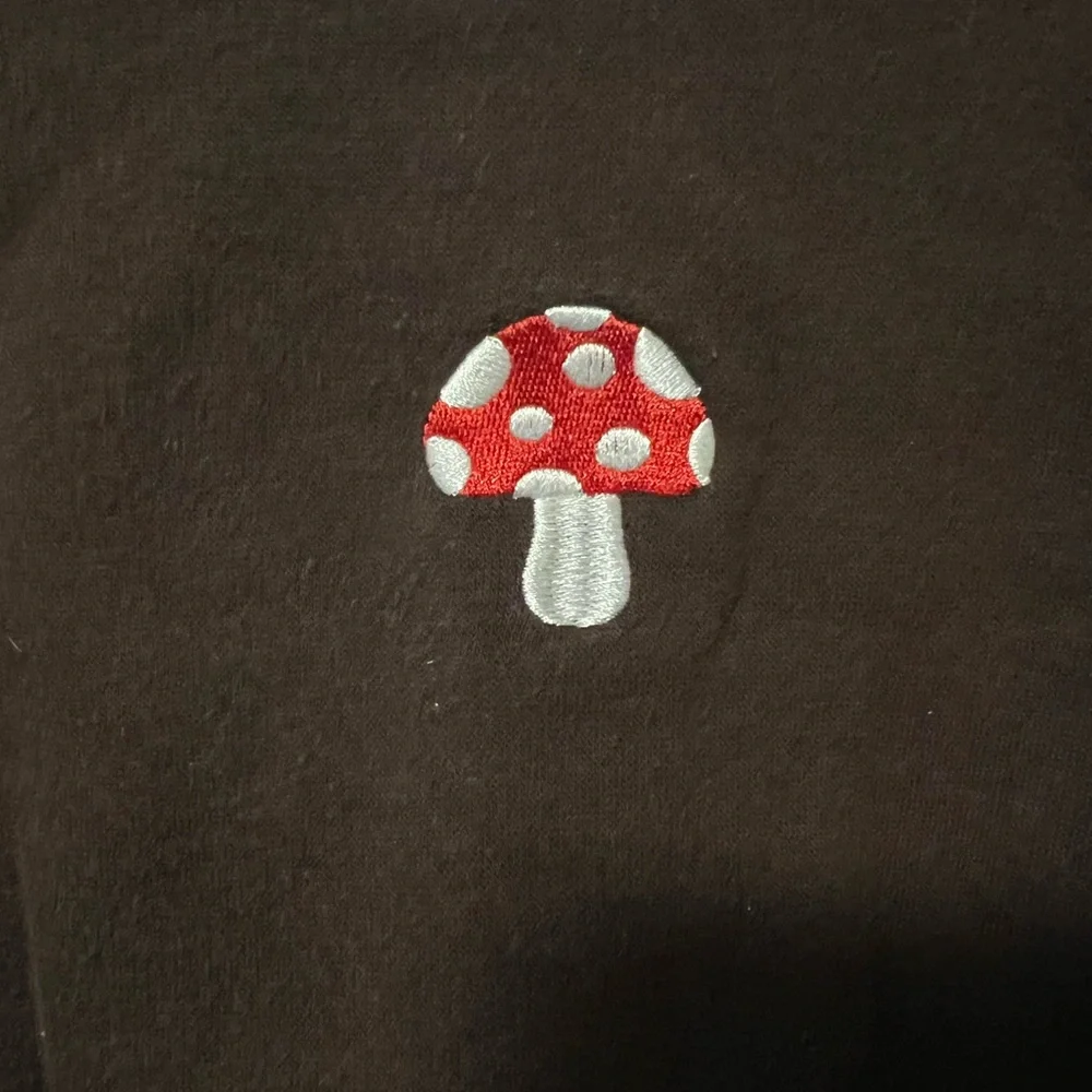 Brown Crop Top with Mushroom Design - Picture 3 of 4